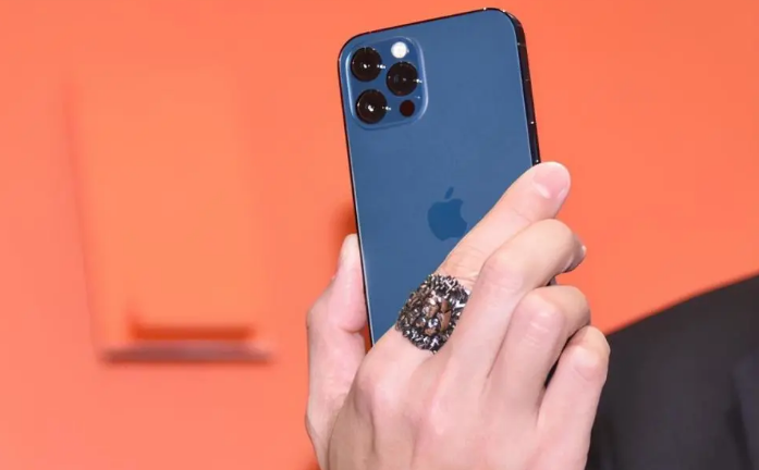 三伏潭镇苹果手机维修分享iPhone12系列重启方法教程 