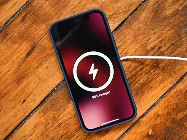 三伏潭镇苹果手机维修分享iPhone 12可以随便充电吗 